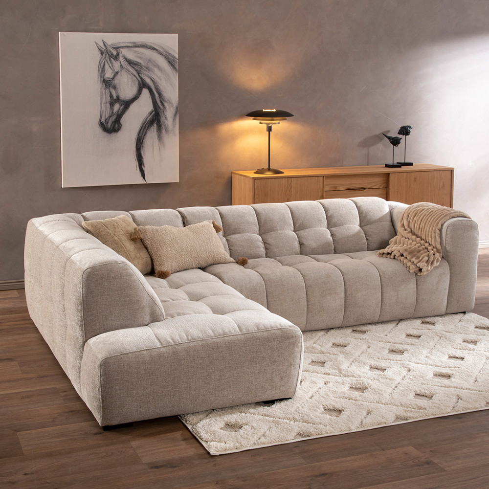 Sisustustrendit 2025
Vuonna 2025 sisustetaan onnelisuudella, väreillä ja maksimaalisella tavarapaljoudella.
LUE LISÄÄ