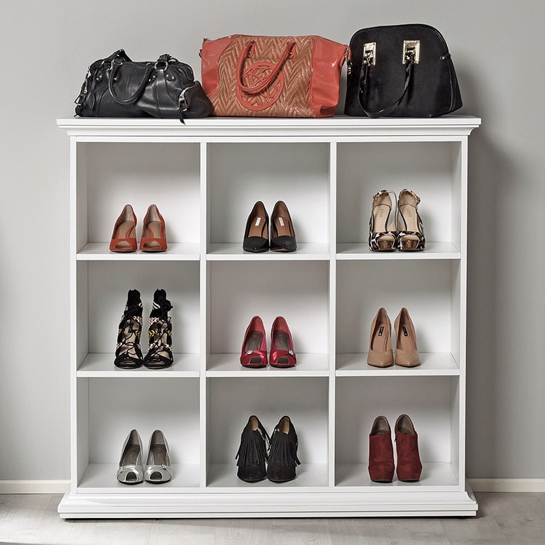 Vinkkej&auml; kenkien, asusteiden ja meikkien s&auml;ilytykseen
Asusteet viimeistelev&auml;t asun! Lue vinkkimme, kuinka s&auml;ilyt&auml;t keng&auml;t, laukut, meikit ja asusteet siististi sek&auml; kuinka pid&auml;t ne samalla helposti k&auml;den ulottuvilla. Tee unelmiesi walk in closet. Pient&auml; luksusta el&auml;m&auml;&auml;n!
LUE LIS&Auml;&Auml;