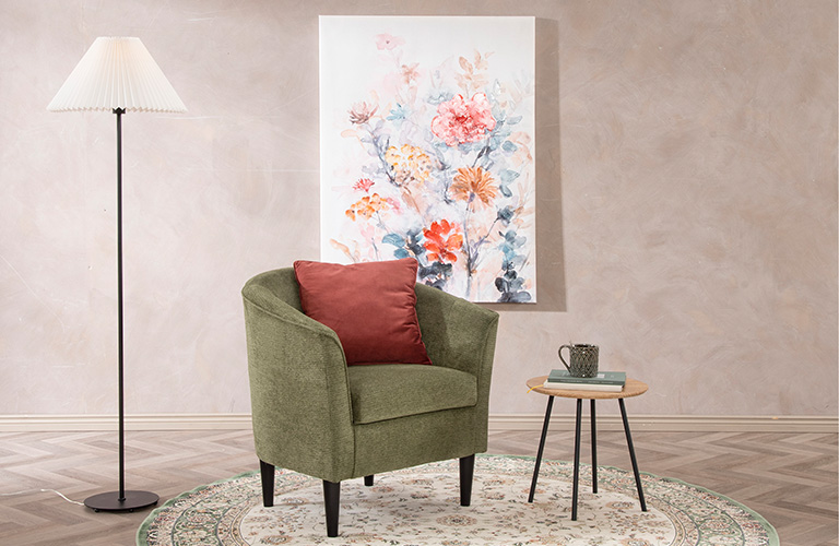 Siro nojatuoli mahtuu niin makuuhuoneeseen, lastenhuoneeseen kuin eteiseenkin.