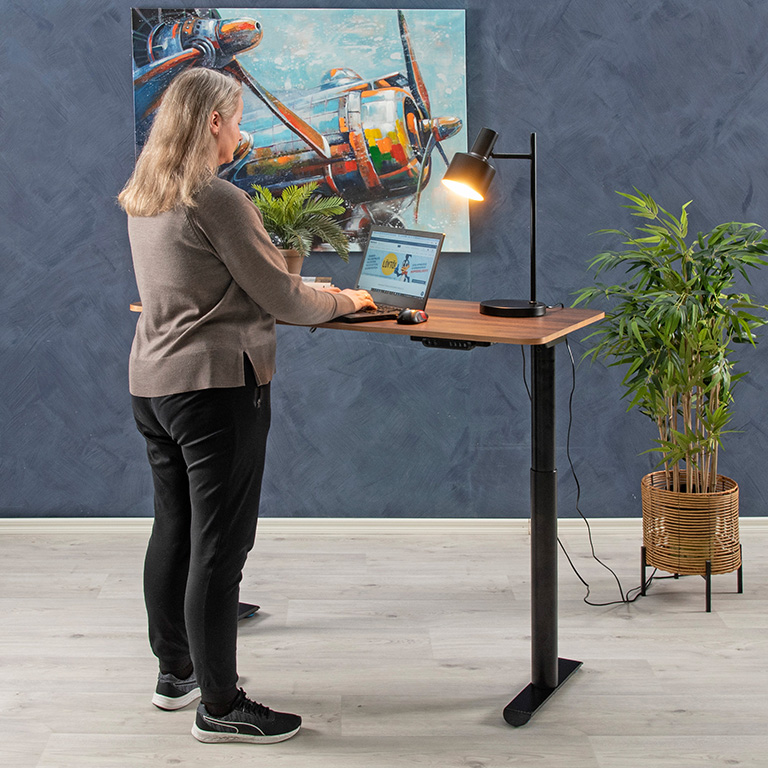 S&auml;hk&ouml;p&ouml;yt&auml; lis&auml;&auml; ty&ouml;skentelyergonomiaa my&ouml;s opiskelija-asunnossa.