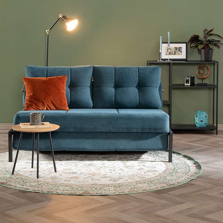 N&auml;pp&auml;r&auml;n kokoinen vuodesohva mahtuu pieneenkin yksi&ouml;&ouml;n.