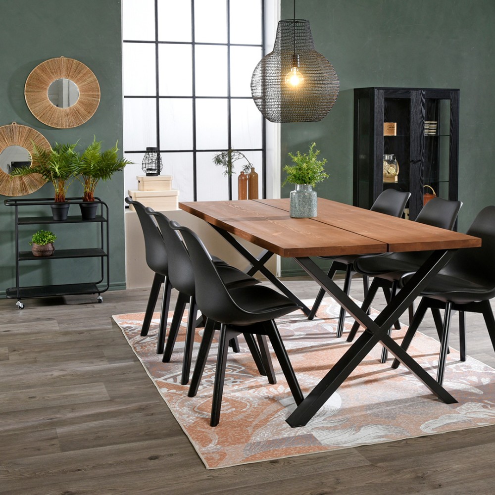 Ruokailutilan sisustus
Toimiva ja käytännöllinen ruokailutila pelastaa arjen. Viihtyisässä ruokailutilassa taas nautitaan ruuasta ja seurasta pitkään, sekä hartaasti.
Lue lisää