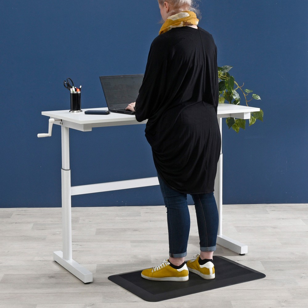 Seisontamatto on ehdoton hankinta, jos työskentelet pitkiä aikoja seisten.